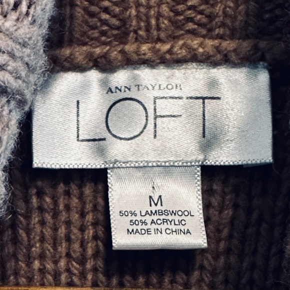 Ann Taylor LOFT Turtleneck Cable Popcorn Knit Lambswool Taupe Like-New Sz M - Picture 2 of 12